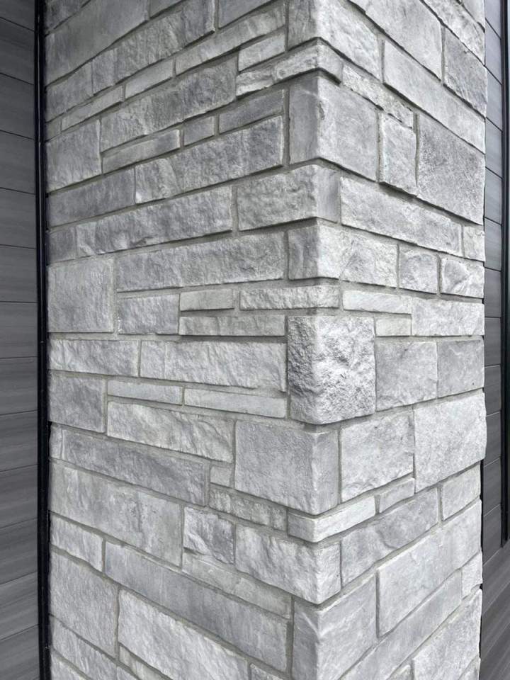 Pose de pierres, Bromont